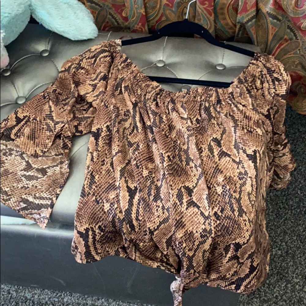 Long sleeve top